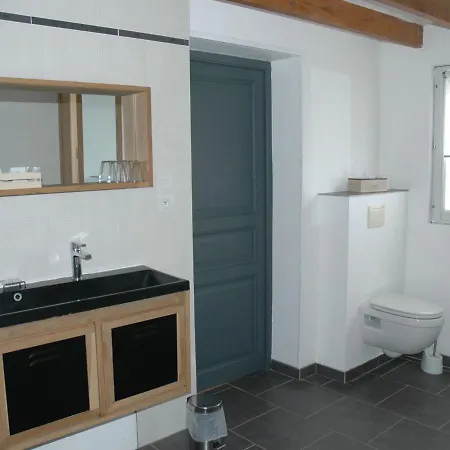 Maison D'hotes Avec Piscine Pres Du Mans, Ideale Pour Groupes Et Seminaires, Espaces Verts Et Confort Maximal - Fr-1-410-409 3* Changé